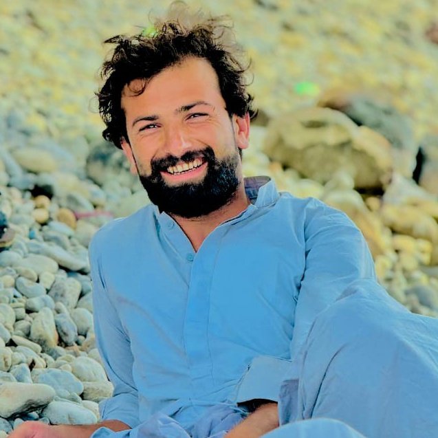 میرے  بھائی کو لاپتہ یوئےکئی گھنٹے ہو گئے ہے، پھر ابھی تک ہمیں کوئی بھی معلومات نہیں دی جارہی ہے۔ میں تمام لوگوں سے گزارش کرتی ہوں کہ میرے بھائی کے لیے آواز اٹھائے۔ 
#EndEnforcedDisappearness 
#ReleaseSaifullahBaloch