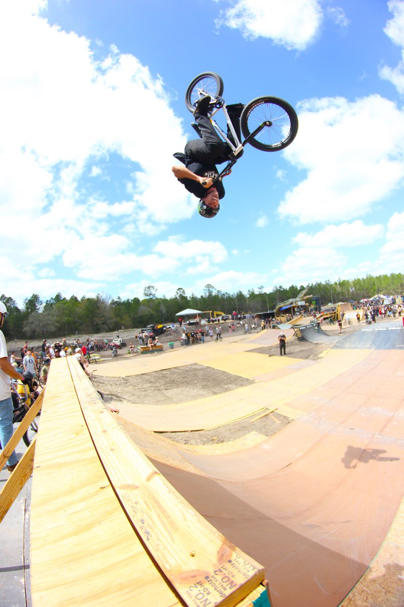 Profile Racing tweet media