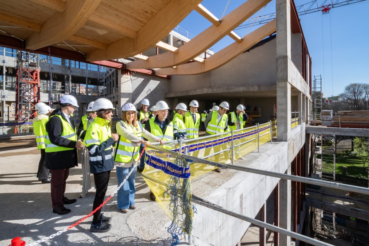 M.J Sáenz de Buruaga tweet media