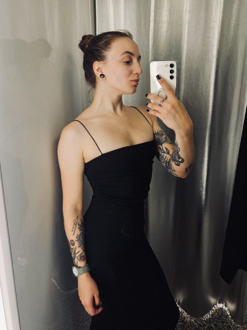 илона венгерское имя tweet media