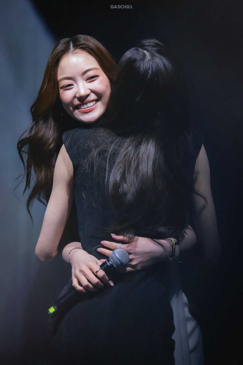 GasChill's tweet photo. 𝘚𝘩𝘦’𝘴 𝘮𝘪𝘯𝘦  🤍

#MiuNatsha #หมิวณัชชา
#LenaMiu https://t.co/V8PcM4jusu