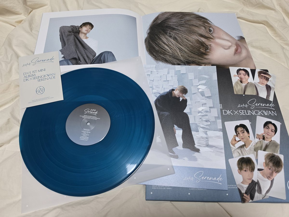 드디어 메보즈 LP가 와따아!!
예쁘네ㅎㅎ 도겸이 크게보니 또 좋네😍