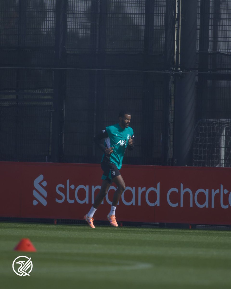 thisisanfield's tweet photo. Alexander Isak has been sighted for the first time back running around the pitches in Kirkby 🙌 https://t.co/rmJT9NdHSH