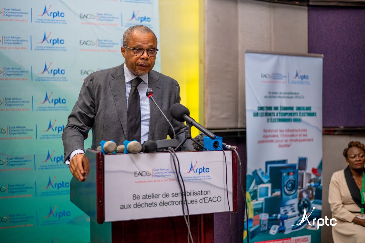 OfficielArptc's tweet photo. Le 16 mars 2026, l’Autorité de Régulation de la Poste et des Télécommunications du Congo (ARPTC) a ouvert la 8ᵉ Conférence régionale de sensibilisation de l’East African Communications Organisation (#EACO) sur la gestion durable des déchets d’équipements électriques et électroniques (#DEEE), au Fleuve #Congo Hôtel.
Placée sous le thème « Construire une économie circulaire des déchets électroniques : renforcer les infrastructures régionales, l’innovation et les partenariats pour un développement durable », cette rencontre de trois jours réunit régulateurs, décideurs publics, partenaires techniques et experts du numérique de plusieurs pays de la région.