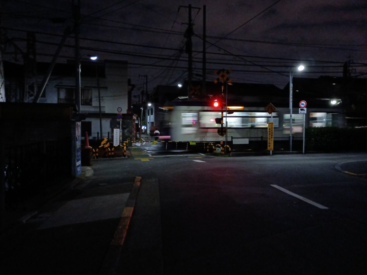 西花マキ tweet media