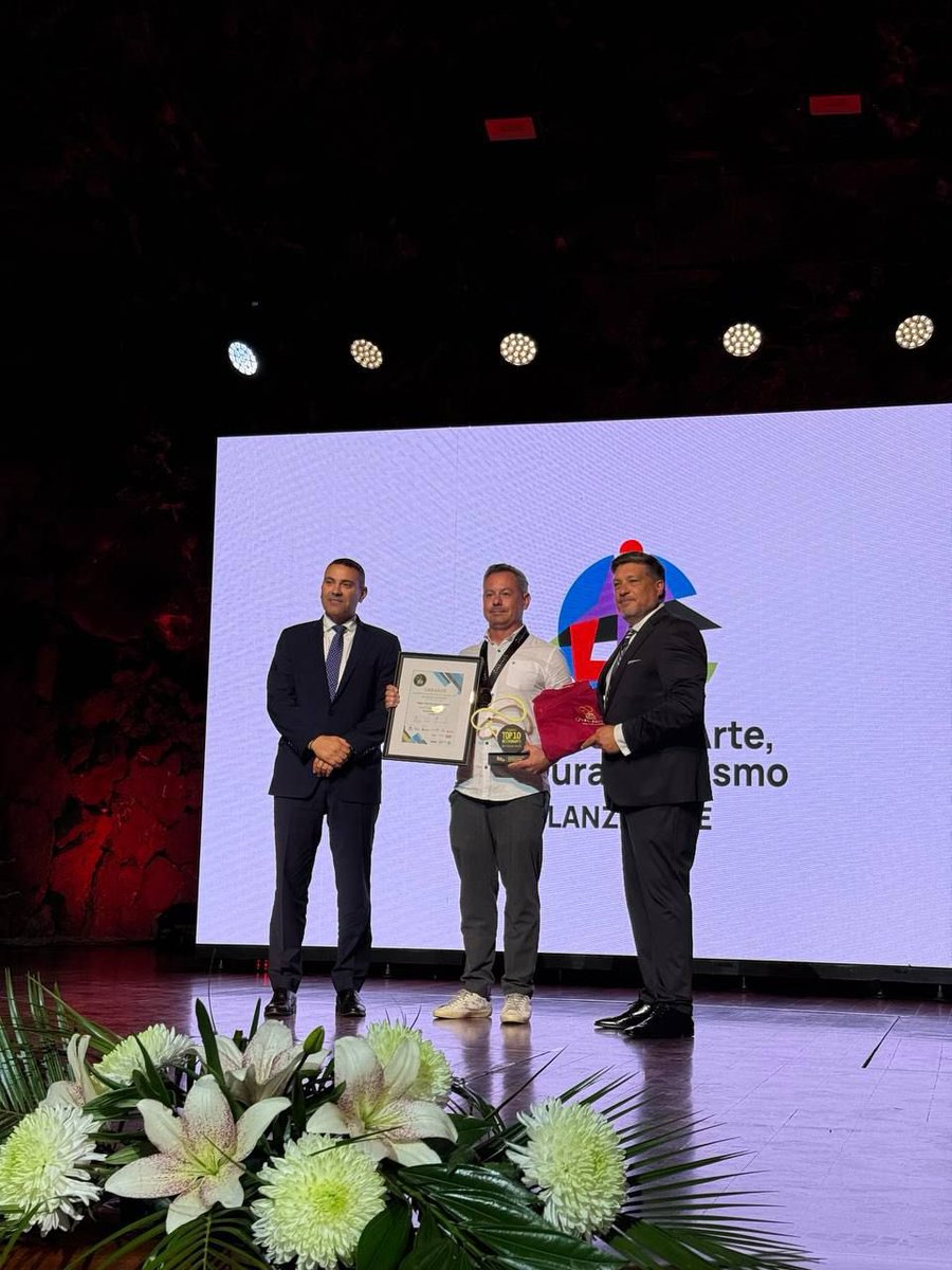 Bahía del Duque tweet media