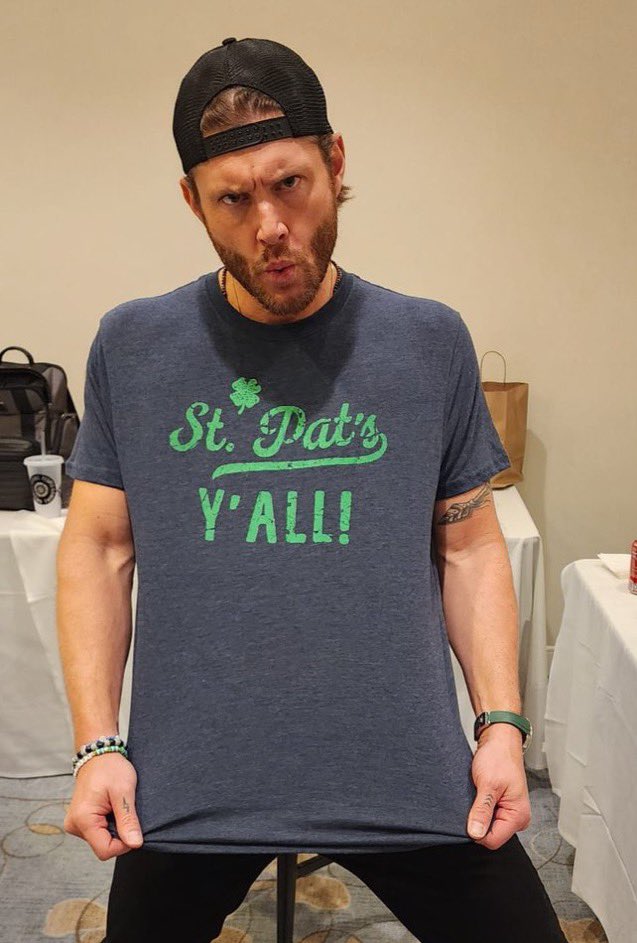 Rose_ackles_'s tweet photo. good morning y'all https://t.co/fdQ9Rmvpab