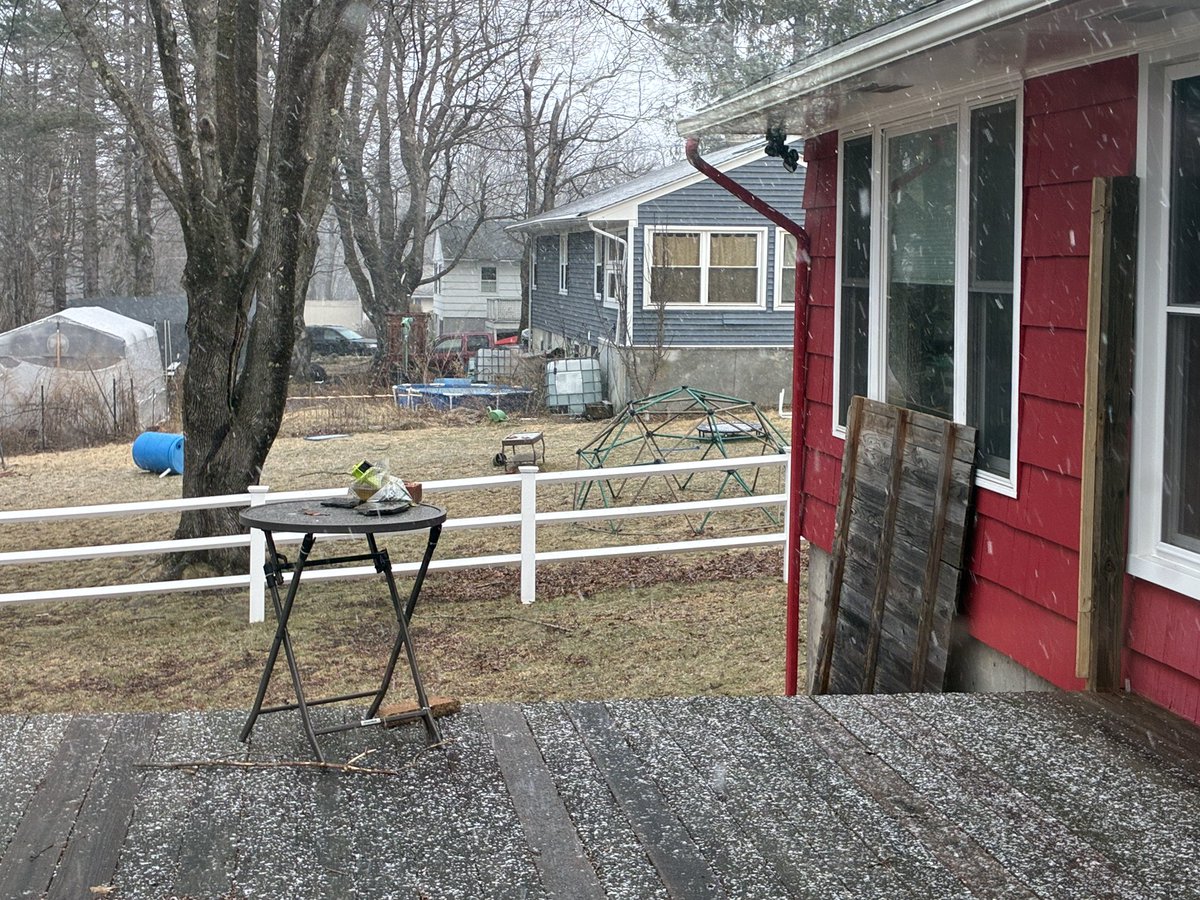 UndeadRandy's tweet photo. @WCVB Parts of my deck are now lawn ornaments. And now it’s snowing!?!? #CentralMA #BlackstoneValley https://t.co/n2JISSU6GI