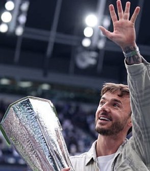 M K 🇵🇸 tweet media