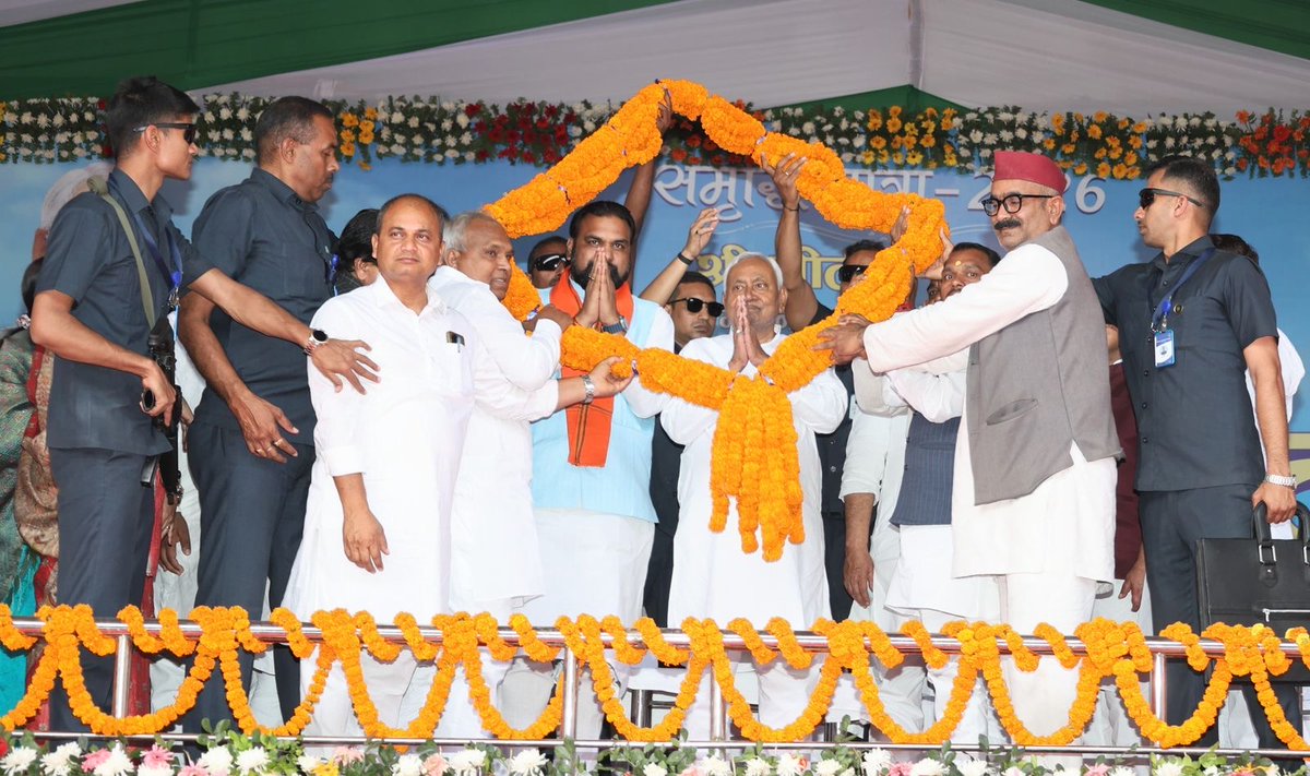 Nitish Kumar tweet media