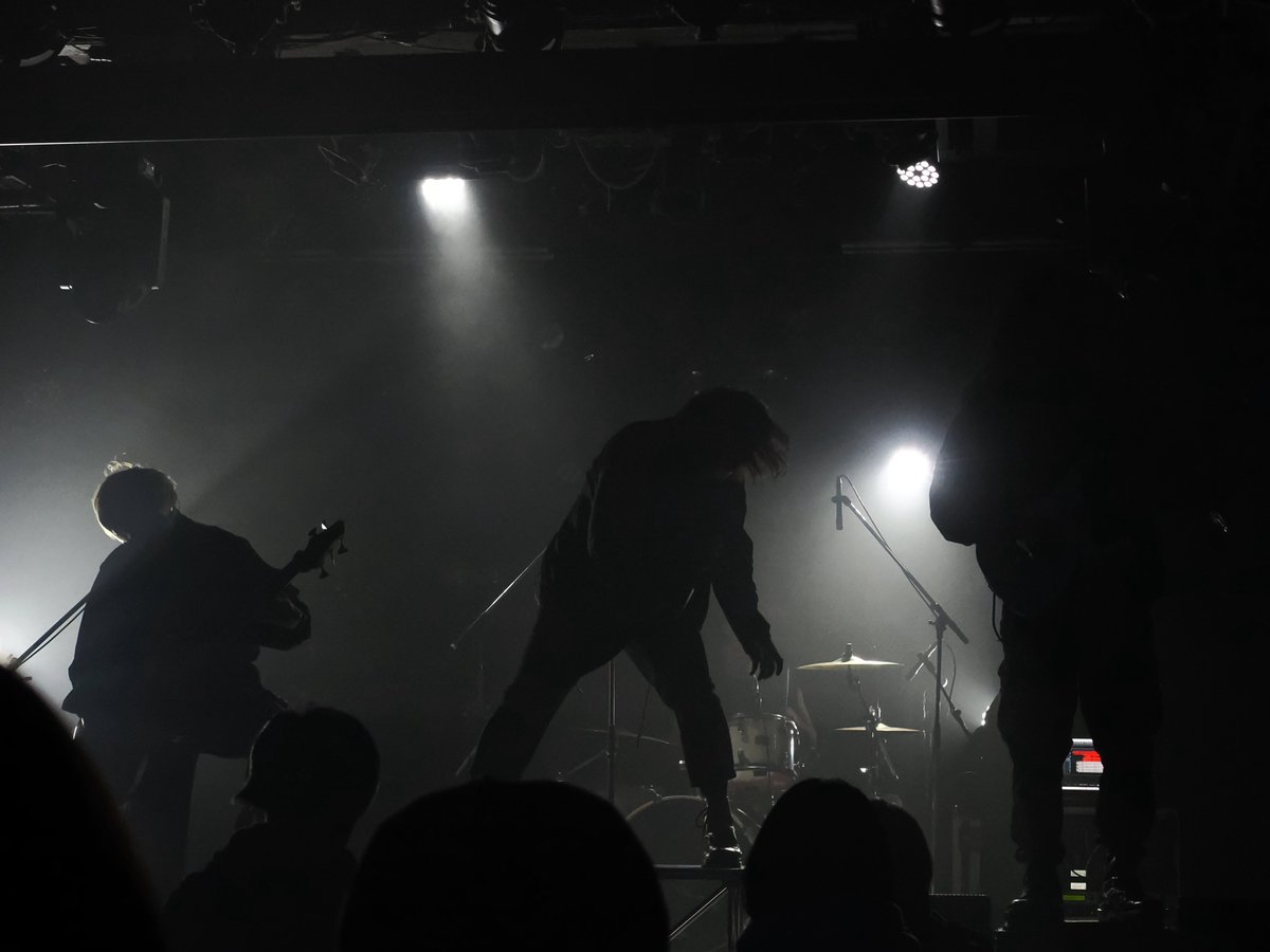 𝐌𝐎𝐌𝐍 tweet media