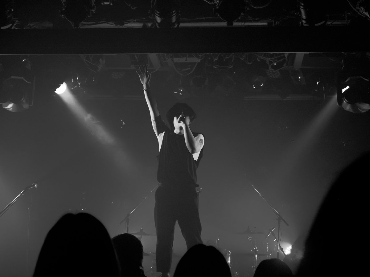 𝐌𝐎𝐌𝐍 tweet media