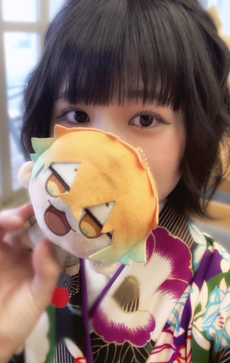 _4989_xx's tweet photo. 実は大学卒業しておりました
社会人になるの嫌すぎるけど頑張るます https://t.co/qtskSAHoTN