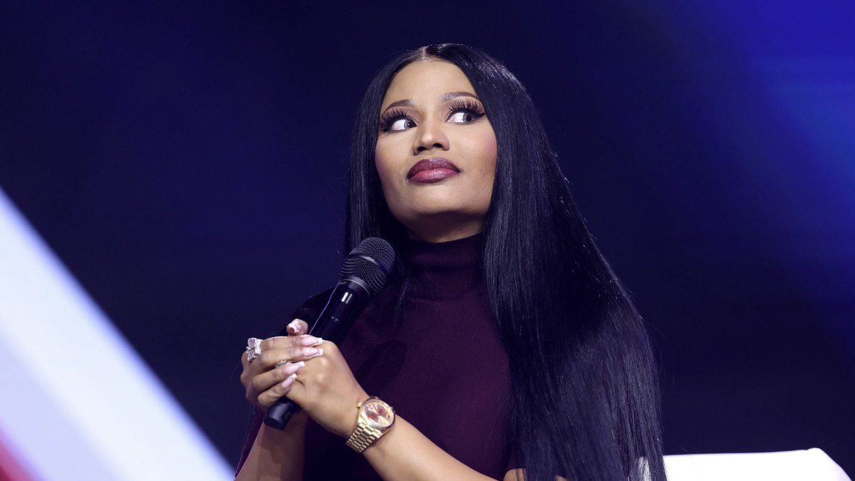 Nicki Minaj devient la PREMIÈRE artiste de l'histoire à épouser un délinquant sexuel, à être pédophile, à soutenir Donald Trump et des politiciens de droite, à n'avoir remporté aucun Grammy, à soutenir Israël et à devenir officiellement sioniste.