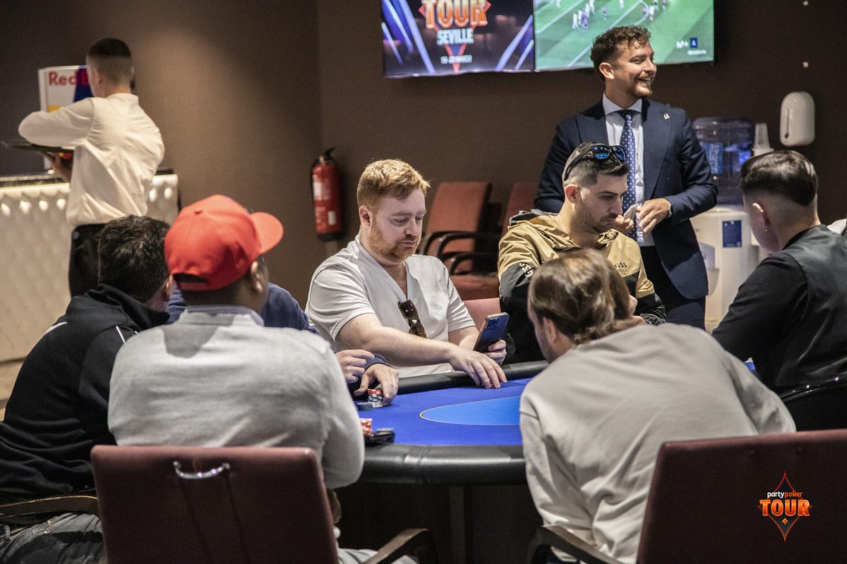 Live Poker Updates tweet media