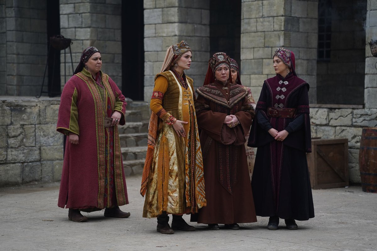 المؤسس أورهان tweet media