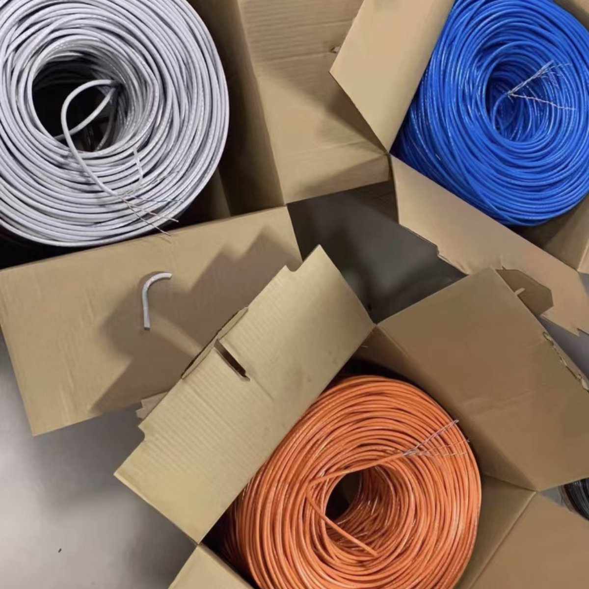 From raw copper to finished Cat6! 🏭 Take a behind-the-scenes look at how high-quality Ethernet cables are made.

✅ Why Choose Our Cat6?
• 100% Bare Copper (BC) — not CCA
• 23AWG for better signal strength
• Strict Fluke test standards passed