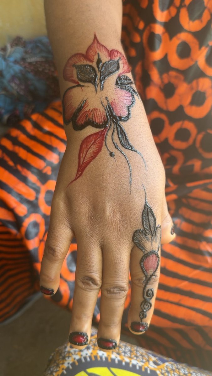 KHADEEJAT IZE tweet media