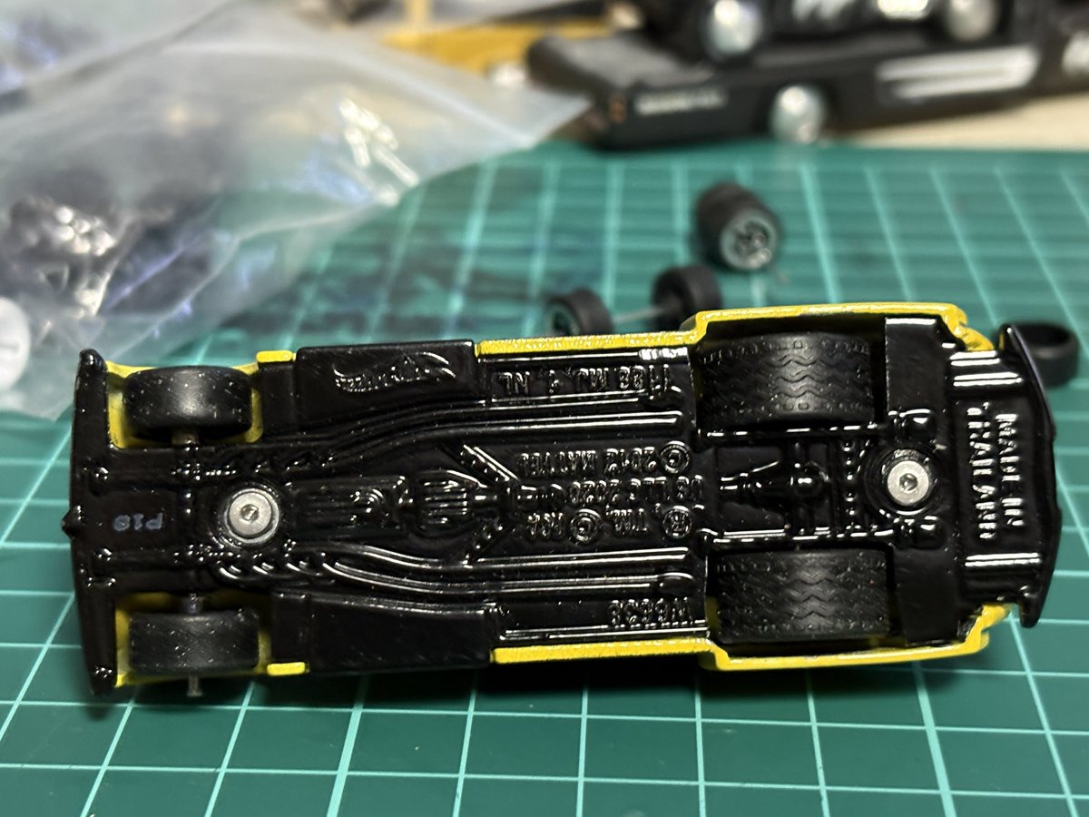 porschegmbh's tweet image. #ホットウィール  #Dodge 
  '38 Dodge Airflowのリムが取られたまんまだったのでようやく交換しました🛞ところがリアはドラスリ並です🤣🤣👍