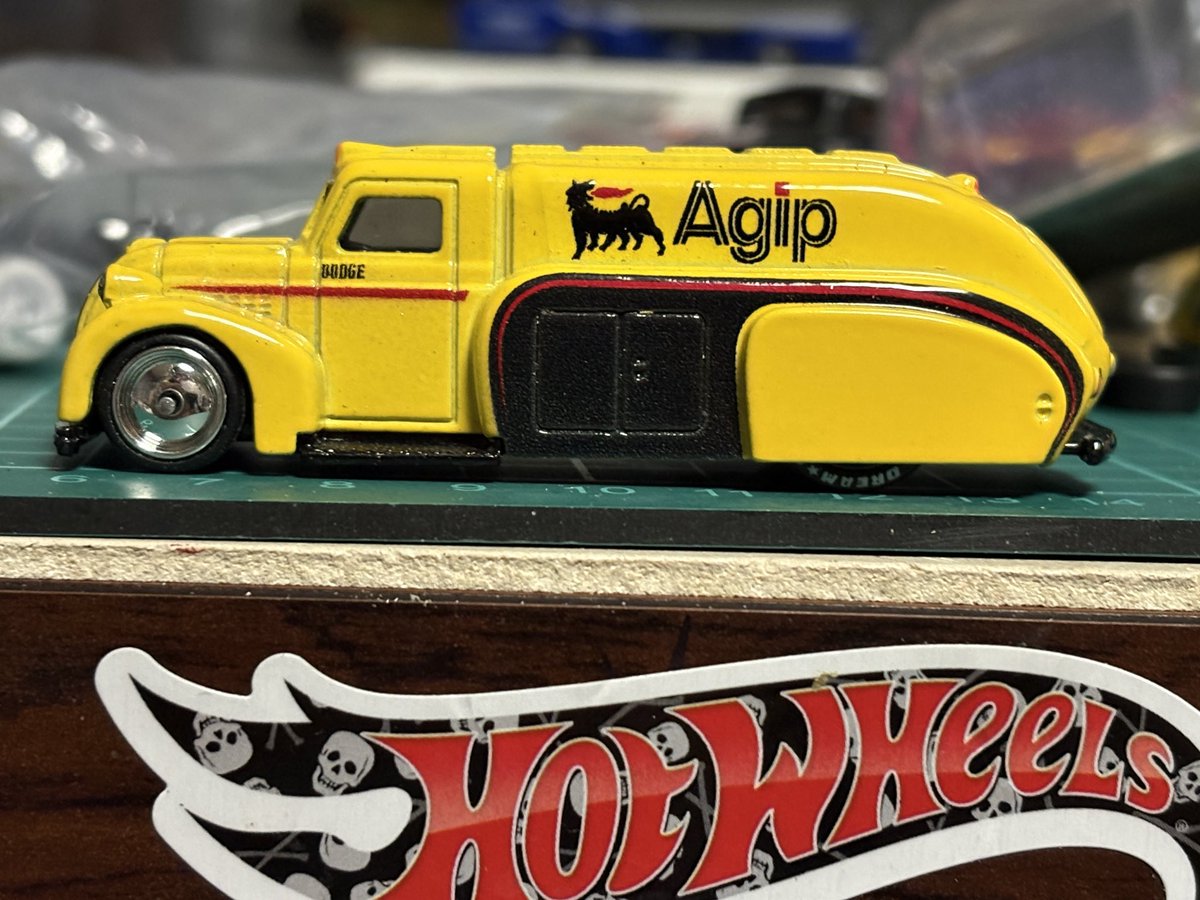 porschegmbh's tweet image. #ホットウィール  #Dodge 
  '38 Dodge Airflowのリムが取られたまんまだったのでようやく交換しました🛞ところがリアはドラスリ並です🤣🤣👍