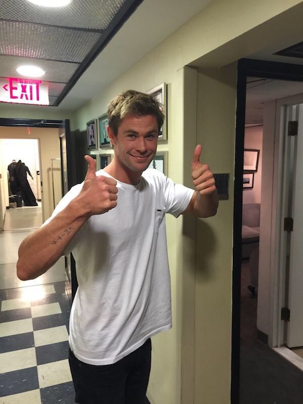 ₃₀₀ tweet media