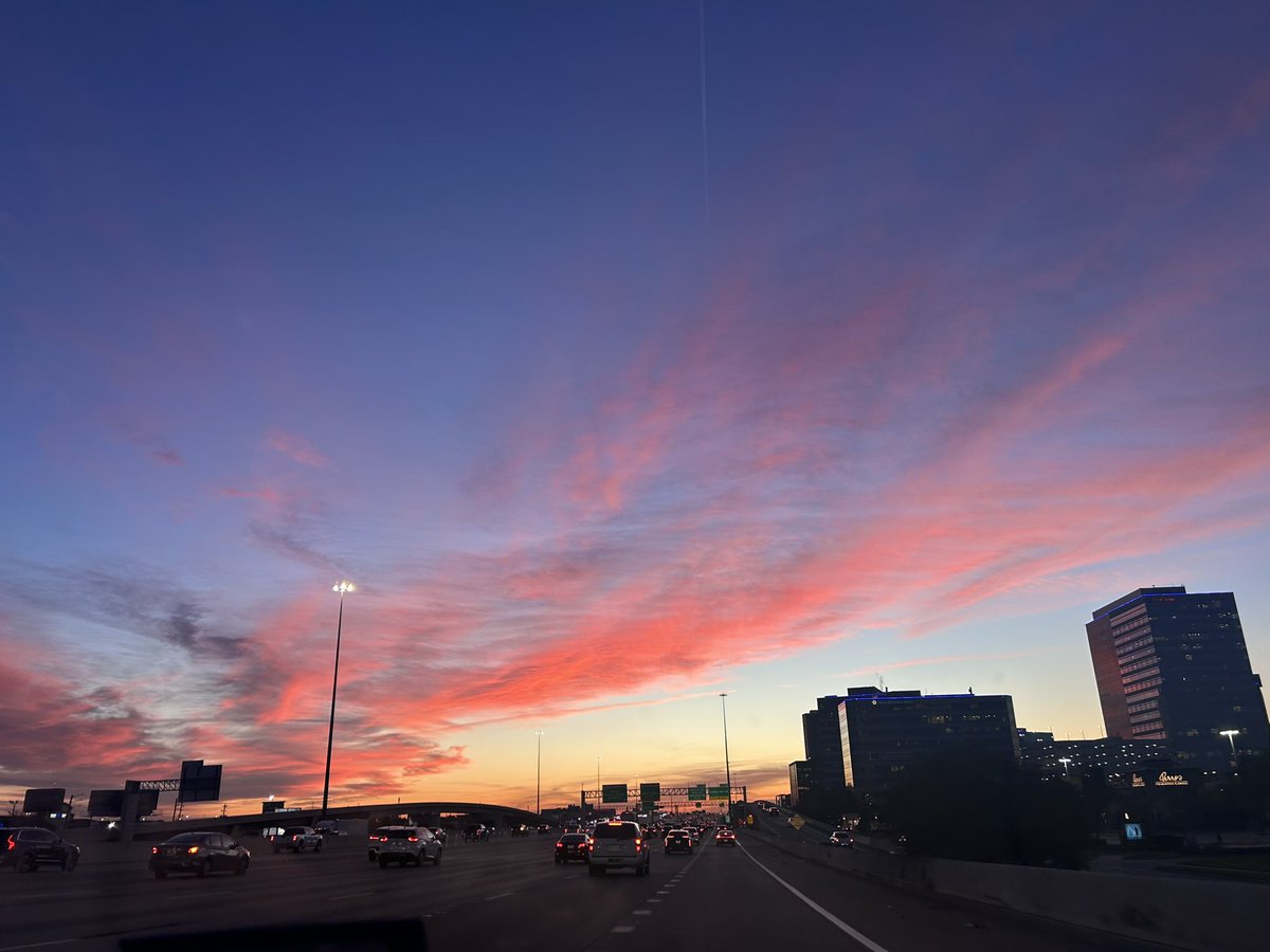 Storm Chaser Houston tweet media