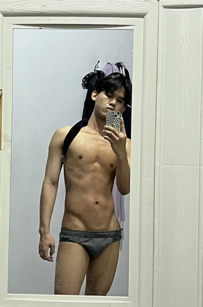 chiro ❨ tweet media