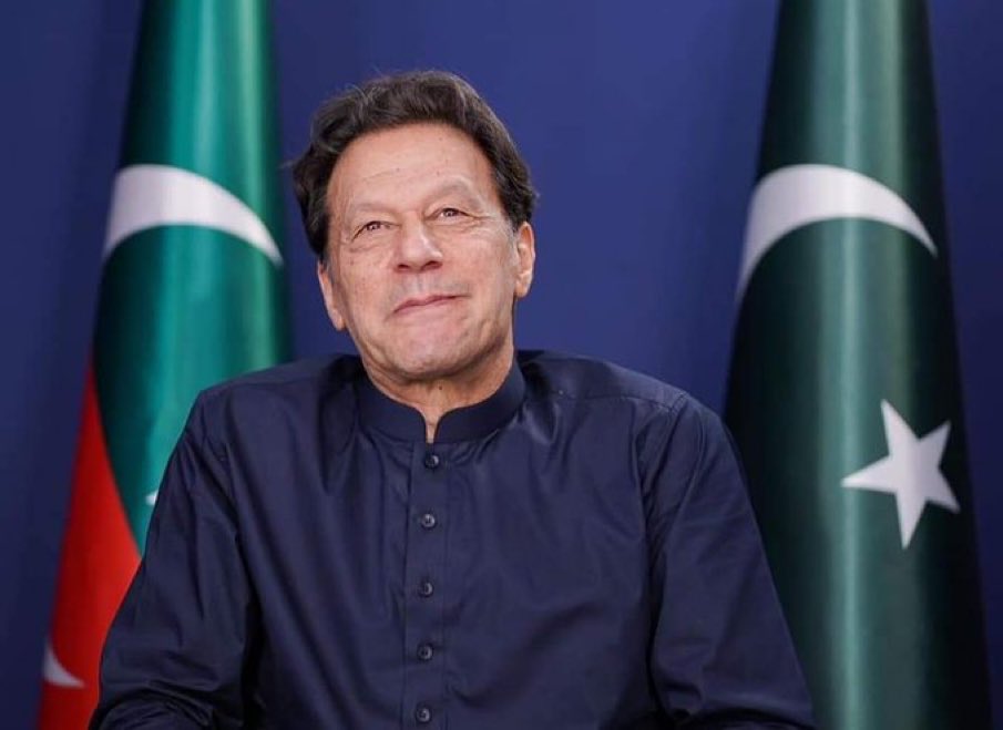 PTIofficial's tweet photo. “𝐈𝐟 𝐚𝐧𝐲𝐭𝐡𝐢𝐧𝐠 𝐡𝐚𝐩𝐩𝐞𝐧𝐬 𝐭𝐨 𝐦𝐞 𝐢𝐧 𝐣𝐚𝐢𝐥, 𝐀𝐬𝐢𝐦 𝐌𝐮𝐧𝐢𝐫 𝐰𝐢𝐥𝐥 𝐛𝐞 𝐫𝐞𝐬𝐩𝐨𝐧𝐬𝐢𝐛𝐥𝐞.”
- 𝑰𝒎𝒓𝒂𝒏 𝑲𝒉𝒂𝒏

𝐅𝐨𝐫𝐦𝐞𝐫 𝐏𝐌 𝐈𝐦𝐫𝐚𝐧 𝐊𝐡𝐚𝐧 𝐫𝐞𝐦𝐚𝐢𝐧𝐬 𝐚𝐫𝐛𝐢𝐭𝐫𝐚𝐫𝐢𝐥𝐲 𝐝𝐞𝐭𝐚𝐢𝐧𝐞𝐝 𝐟𝐨𝐫 955 𝐝𝐚𝐲𝐬; 𝐢𝐧𝐜𝐨𝐦𝐦𝐮𝐧𝐢𝐜𝐚𝐝𝐨; 85% 𝐯𝐢𝐬𝐢𝐨𝐧 𝐥𝐨𝐬𝐬 𝐢𝐧 𝐫𝐢𝐠𝐡𝐭 𝐞𝐲𝐞.

♦️Asim Munir’s military dictatorship regime has Imran Khan illegally incarcerated under conditions which violate United Nations’ Nelson Mandela rules:
Extended periods of complete isolation with no contact with family, lawyers or personal physicians, solitary confinement in a ‘death cell’, dirty water, suspect food, unsanitary conditions, no sunlight, no electricity, no medical aid, no books, no rights as per law♦️

🔺𝐑𝐞𝐩𝐨𝐫𝐭 𝐛𝐲 𝐔𝐧𝐢𝐭𝐞𝐝 𝐍𝐚𝐭𝐢𝐨𝐧𝐬 𝐇𝐮𝐦𝐚𝐧 𝐑𝐢𝐠𝐡𝐭𝐬 𝐂𝐨𝐮𝐧𝐜𝐢𝐥 @UN_HRC 𝐫𝐞𝐥𝐞𝐚𝐬𝐞𝐝 𝐢𝐧 𝐉𝐮𝐧𝐞 𝟐𝟎𝟐𝟒 𝐬𝐭𝐚𝐭𝐞𝐬:

“𝐓𝐡𝐞 𝐝𝐞𝐩𝐫𝐢𝐯𝐚𝐭𝐢𝐨𝐧 𝐨𝐟 𝐥𝐢𝐛𝐞𝐫𝐭𝐲 𝐨𝐟 𝐈𝐦𝐫𝐚𝐧 𝐀𝐡𝐦𝐚𝐝 𝐊𝐡𝐚𝐧 𝐍𝐢𝐚𝐳𝐢… 𝐢𝐬 𝐚𝐫𝐛𝐢𝐭𝐫𝐚𝐫𝐲 and falls within categories I, II and III.
The Working Group concludes that 𝐡𝐢𝐬 𝐝𝐞𝐭𝐞𝐧𝐭𝐢𝐨𝐧 𝐡𝐚𝐝 𝐧𝐨 𝐥𝐞𝐠𝐚𝐥 𝐛𝐚𝐬𝐢𝐬 𝐚𝐧𝐝 𝐚𝐩𝐩𝐞𝐚𝐫𝐬 𝐭𝐨 𝐡𝐚𝐯𝐞 𝐛𝐞𝐞𝐧 𝐢𝐧𝐭𝐞𝐧𝐝𝐞𝐝 𝐭𝐨 𝐝𝐢𝐬𝐪𝐮𝐚𝐥𝐢𝐟𝐲 𝐡𝐢𝐦 𝐟𝐫𝐨𝐦 𝐫𝐮𝐧𝐧𝐢𝐧𝐠 𝐟𝐫𝐨𝐦 𝐩𝐨𝐥𝐢𝐭𝐢𝐜𝐚𝐥 𝐨𝐟𝐟𝐢𝐜𝐞.

…Government of Pakistan to take the steps 𝐧𝐞𝐜𝐞𝐬𝐬𝐚𝐫𝐲 𝐭𝐨 𝐫𝐞𝐦𝐞𝐝𝐲 𝐭𝐡𝐞 𝐬𝐢𝐭𝐮𝐚𝐭𝐢𝐨𝐧 𝐨𝐟 𝐌𝐫. 𝐊𝐡𝐚𝐧 𝐰𝐢𝐭𝐡𝐨𝐮𝐭 𝐝𝐞𝐥𝐚𝐲 and bring it into conformity with the relevant international norms…

…𝐫𝐞𝐥𝐞𝐚𝐬𝐞 𝐌𝐫. 𝐊𝐡𝐚𝐧 𝐢𝐦𝐦𝐞𝐝𝐢𝐚𝐭𝐞𝐥𝐲 and accord him an enforceable 𝐫𝐢𝐠𝐡𝐭 𝐭𝐨 𝐜𝐨𝐦𝐩𝐞𝐧𝐬𝐚𝐭𝐢𝐨𝐧 𝐚𝐧𝐝 𝐨𝐭𝐡𝐞𝐫 𝐫𝐞𝐩𝐚𝐫𝐚𝐭𝐢𝐨𝐧𝐬, 𝐢𝐧 𝐚𝐜𝐜𝐨𝐫𝐝𝐚𝐧𝐜𝐞 𝐰𝐢𝐭𝐡 𝐢𝐧𝐭𝐞𝐫𝐧𝐚𝐭𝐢𝐨𝐧𝐚𝐥 𝐥𝐚𝐰.”

𝑳𝒊𝒏𝒌: https://t.co/NsiJ7oIjys

🔺𝐒𝐭𝐚𝐭𝐞𝐦𝐞𝐧𝐭 𝐛𝐲 𝐀𝐦𝐧𝐞𝐬𝐭𝐲 𝐈𝐧𝐭𝐞𝐫𝐧𝐚𝐭𝐢𝐨𝐧𝐚𝐥 @amnesty 𝐢𝐧 𝐒𝐞𝐩𝐭𝐞𝐦𝐛𝐞𝐫 𝟐𝟎𝟐𝟒 𝐬𝐭𝐚𝐭𝐞𝐬:

“A year on from Imran Khan’s conviction and sentencing, Amnesty International has found 𝐬𝐞𝐯𝐞𝐫𝐚𝐥 𝐟𝐚𝐢𝐫 𝐭𝐫𝐢𝐚𝐥 𝐯𝐢𝐨𝐥𝐚𝐭𝐢𝐨𝐧𝐬 𝐮𝐧𝐝𝐞𝐫 𝐢𝐧𝐭𝐞𝐫𝐧𝐚𝐭𝐢𝐨𝐧𝐚𝐥 𝐡𝐮𝐦𝐚𝐧 𝐫𝐢𝐠𝐡𝐭𝐬 𝐬𝐭𝐚𝐧𝐝𝐚𝐫𝐝𝐬 𝐰𝐡𝐢𝐜𝐡 𝐡𝐚𝐯𝐞 𝐫𝐞𝐬𝐮𝐥𝐭𝐞𝐝 𝐢𝐧 𝐡𝐢𝐬 𝐚𝐫𝐛𝐢𝐭𝐫𝐚𝐫𝐲 𝐝𝐞𝐭𝐞𝐧𝐭𝐢𝐨𝐧, 𝐝𝐞𝐧𝐲𝐢𝐧𝐠 𝐡𝐢𝐬 𝐫𝐢𝐠𝐡𝐭 𝐭𝐨 𝐥𝐢𝐛𝐞𝐫𝐭𝐲.

We have noted a pattern of 𝐰𝐞𝐚𝐩𝐨𝐧𝐢𝐳𝐚𝐭𝐢𝐨𝐧 𝐨𝐟 𝐭𝐡𝐞 𝐥𝐞𝐠𝐚𝐥 𝐬𝐲𝐬𝐭𝐞𝐦 𝐭𝐨 𝐤𝐞𝐞𝐩 𝐈𝐦𝐫𝐚𝐧 𝐊𝐡𝐚𝐧 𝐮𝐧𝐝𝐞𝐫 𝐝𝐞𝐭𝐞𝐧𝐭𝐢𝐨𝐧 𝐚𝐧𝐝 𝐚𝐰𝐚𝐲 𝐟𝐫𝐨𝐦 𝐚𝐥𝐥 𝐩𝐨𝐥𝐢𝐭𝐢𝐜𝐚𝐥 𝐚𝐜𝐭𝐢𝐯𝐢𝐭𝐲. 
Amnesty International calls on the Pakistani authorities to 𝐢𝐦𝐦𝐞𝐝𝐢𝐚𝐭𝐞𝐥𝐲 𝐫𝐞𝐥𝐞𝐚𝐬𝐞 𝐈𝐦𝐫𝐚𝐧 𝐊𝐡𝐚𝐧 from arbitrary pre-trial detention.”

𝑳𝒊𝒏𝒌: https://t.co/jUnbKDeITS

🔺𝐏𝐫𝐞𝐬𝐬 𝐫𝐞𝐥𝐞𝐚𝐬𝐞 𝐛𝐲 𝐔𝐍 𝐒𝐩𝐞𝐜𝐢𝐚𝐥 𝐑𝐚𝐩𝐩𝐨𝐫𝐭𝐞𝐮𝐫 𝐨𝐧 𝐭𝐨𝐫𝐭𝐮𝐫𝐞 @UN_SPExperts 𝐢𝐧 𝐃𝐞𝐜𝐞𝐦𝐛𝐞𝐫 𝟐𝟎𝟐𝟓 𝐬𝐭𝐚𝐭𝐞𝐬:

“…Imran Khan has reportedly been held for excessive periods in solitary confinement, 𝐜𝐨𝐧𝐟𝐢𝐧𝐞𝐝 𝐟𝐨𝐫 𝟐𝟑 𝐡𝐨𝐮𝐫𝐬 𝐚 𝐝𝐚𝐲 𝐢𝐧 𝐡𝐢𝐬 𝐜𝐞𝐥𝐥…”

“…𝐩𝐫𝐨𝐥𝐨𝐧𝐠𝐞𝐝 𝐨𝐫 𝐢𝐧𝐝𝐞𝐟𝐢𝐧𝐢𝐭𝐞 𝐬𝐨𝐥𝐢𝐭𝐚𝐫𝐲 𝐜𝐨𝐧𝐟𝐢𝐧𝐞𝐦𝐞𝐧𝐭 𝐢𝐬 𝐩𝐫𝐨𝐡𝐢𝐛𝐢𝐭𝐞𝐝 𝐮𝐧𝐝𝐞𝐫 𝐢𝐧𝐭𝐞𝐫𝐧𝐚𝐭𝐢𝐨𝐧𝐚𝐥 𝐡𝐮𝐦𝐚𝐧 𝐫𝐢𝐠𝐡𝐭𝐬 𝐥𝐚𝐰 – and when it extends longer than 15 days, it constitutes a 𝐟𝐨𝐫𝐦 𝐨𝐟 𝐩𝐬𝐲𝐜𝐡𝐨𝐥𝐨𝐠𝐢𝐜𝐚𝐥 𝐭𝐨𝐫𝐭𝐮𝐫𝐞.”

“𝐊𝐡𝐚𝐧’𝐬 𝐬𝐨𝐥𝐢𝐭𝐚𝐫𝐲 𝐜𝐨𝐧𝐟𝐢𝐧𝐞𝐦𝐞𝐧𝐭 𝐬𝐡𝐨𝐮𝐥𝐝 𝐛𝐞 𝐥𝐢𝐟𝐭𝐞𝐝 𝐰𝐢𝐭𝐡𝐨𝐮𝐭 𝐝𝐞𝐥𝐚𝐲.”

“…Khan is 𝐧𝐨𝐭 𝐩𝐞𝐫𝐦𝐢𝐭𝐭𝐞𝐝 𝐨𝐮𝐭𝐝𝐨𝐨𝐫 𝐚𝐜𝐭𝐢𝐯𝐢𝐭𝐲 or interaction with other detainees and is 𝐮𝐧𝐚𝐛𝐥𝐞 𝐭𝐨 𝐣𝐨𝐢𝐧 𝐜𝐨𝐦𝐦𝐮𝐧𝐚𝐥 𝐩𝐫𝐚𝐲𝐞𝐫𝐬.”

“Imran Khan is held in a 𝐬𝐦𝐚𝐥𝐥 𝐜𝐞𝐥𝐥 𝐭𝐡𝐚𝐭 𝐥𝐚𝐜𝐤𝐬 𝐧𝐚𝐭𝐮𝐫𝐚𝐥 𝐥𝐢𝐠𝐡𝐭 𝐚𝐧𝐝 𝐚𝐝𝐞𝐪𝐮𝐚𝐭𝐞 𝐯𝐞𝐧𝐭𝐢𝐥𝐚𝐭𝐢𝐨𝐧. 𝐓𝐞𝐦𝐩𝐞𝐫𝐚𝐭𝐮𝐫𝐞𝐬 𝐫𝐞𝐩𝐨𝐫𝐭𝐞𝐝𝐥𝐲 𝐛𝐞𝐜𝐨𝐦𝐞 𝐞𝐱𝐭𝐫𝐞𝐦𝐞 in both winter and summer… 𝐟𝐨𝐮𝐥 𝐨𝐝𝐨𝐮𝐫𝐬 𝐚𝐧𝐝 𝐢𝐧𝐬𝐞𝐜𝐭 𝐢𝐧𝐟𝐞𝐬𝐭𝐚𝐭𝐢𝐨𝐧𝐬.”

𝑳𝒊𝒏𝒌: https://t.co/Zu2Tz1FlTr

#FreeImranKhan