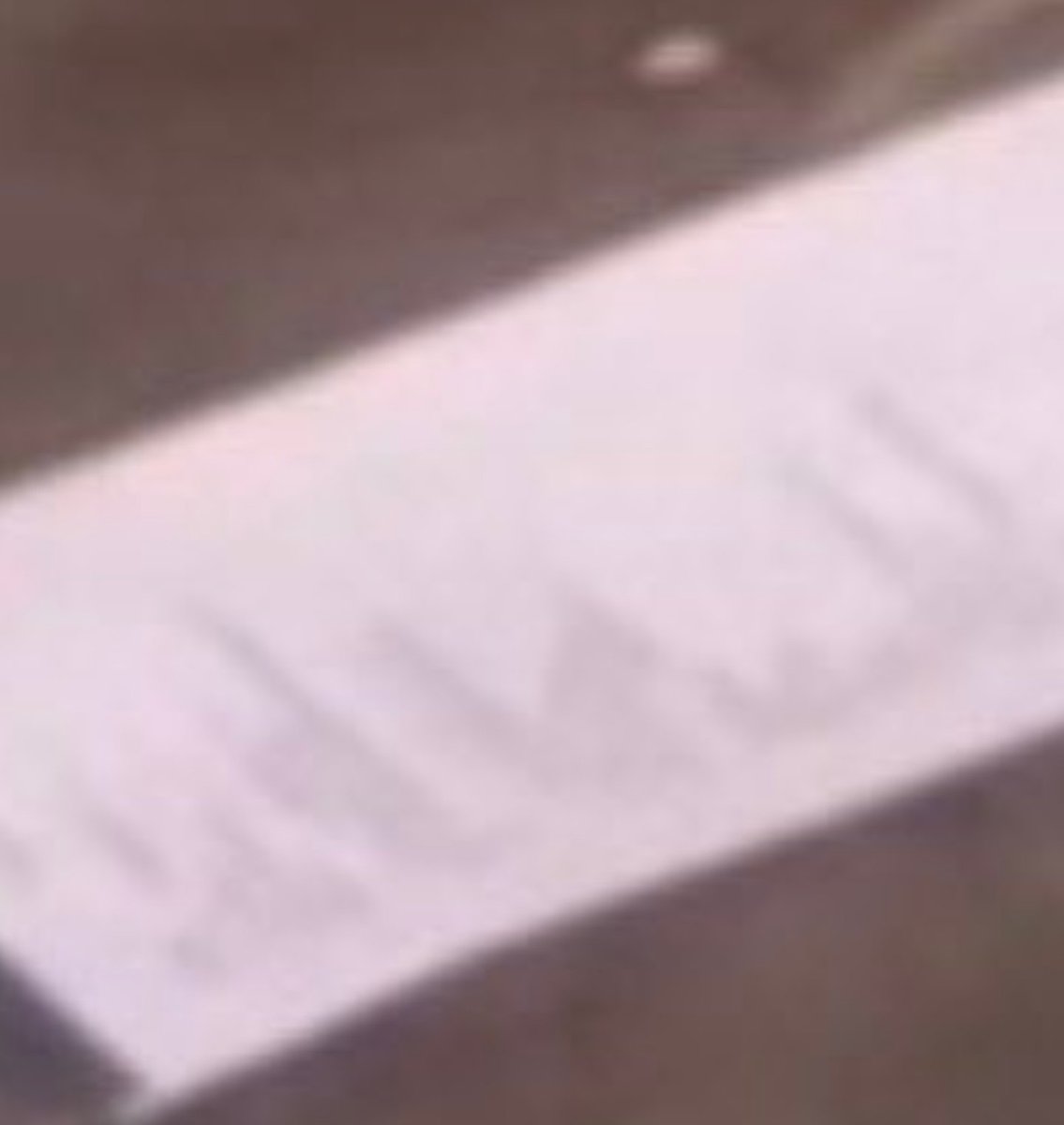 yo recontra re miope mal intentando leer el setlist del cuarto azul world tour