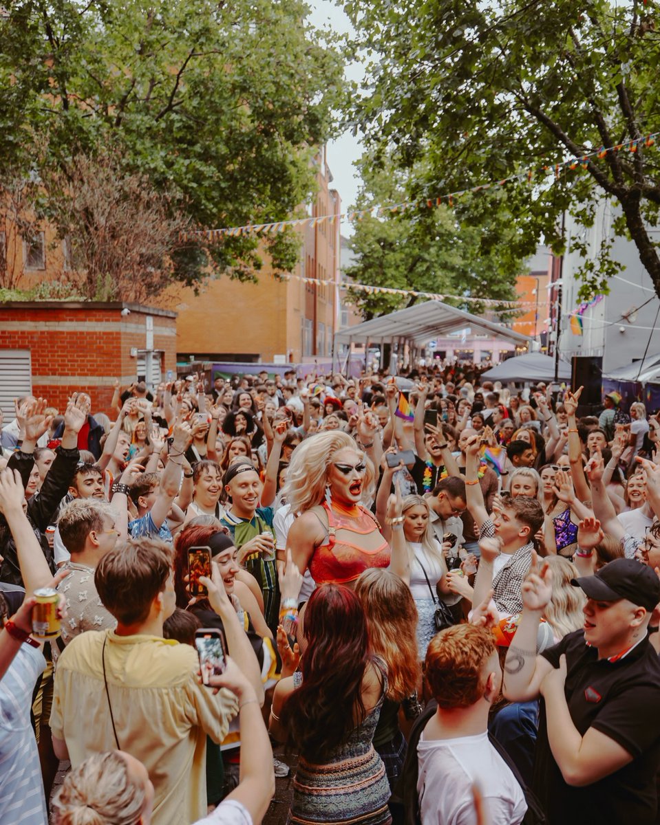 Leeds Pride tweet media