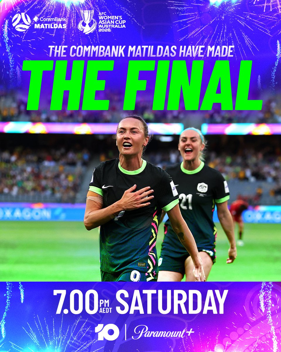 10 Football tweet media