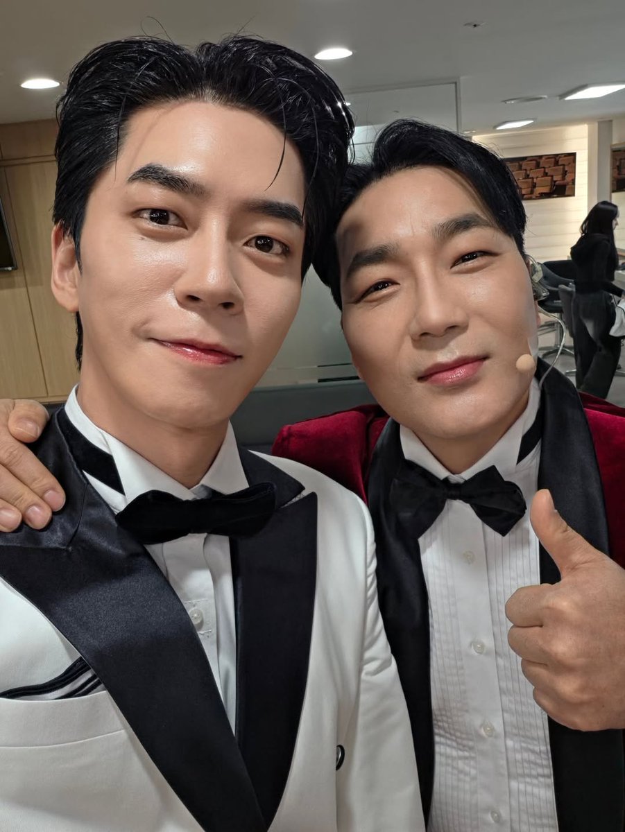 신성록 쓸데없는 정보봇 tweet media