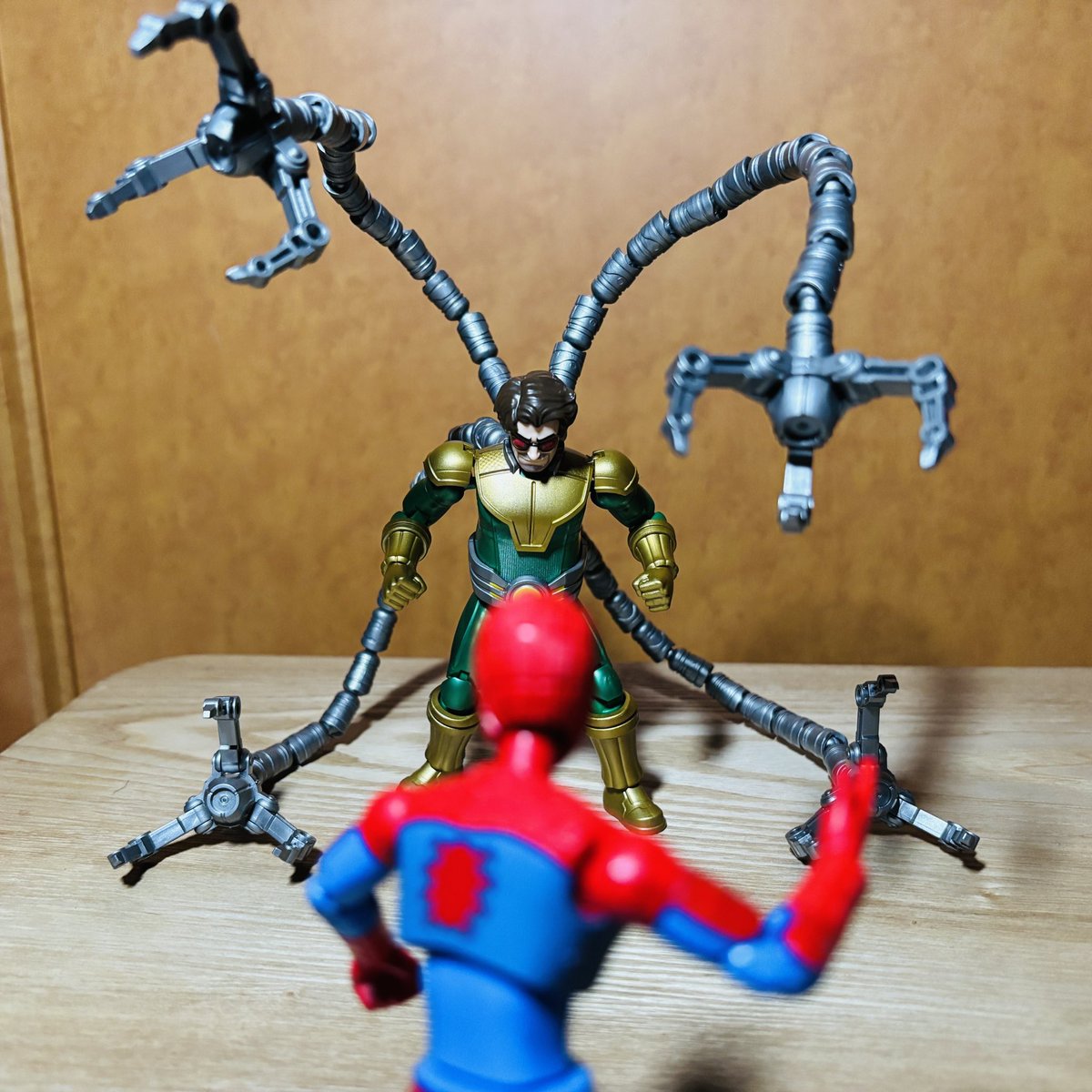 duck_ace31's tweet photo. ブロッキーズマーベル5弾
ドクター・オクトパスのアームを2セット使って延長しました
#BLOKEES
#Marvel https://t.co/QWiu6RGGEB