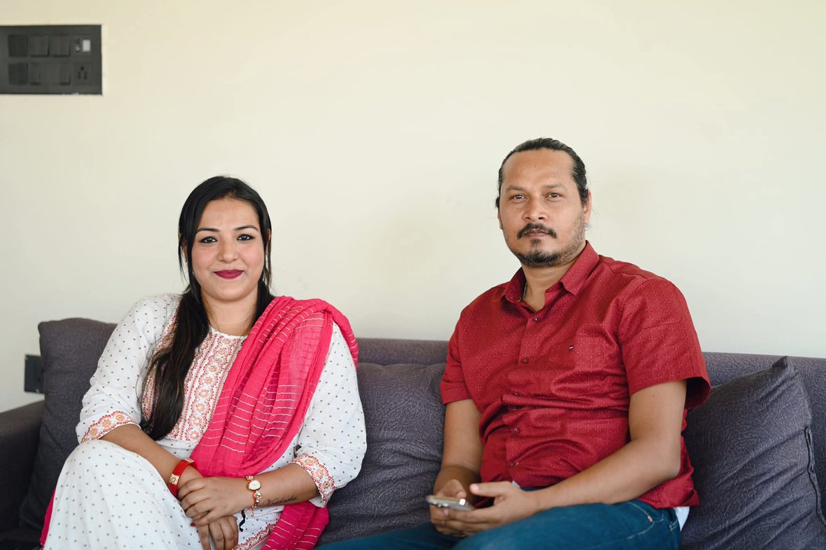 मैं पिछले 4–5 वर्षों से <a href="/ajeetbharti/">Ajeet Bharti</a> जी को फॉलो कर रही हूँ और एक बार उनसे मिलने का अवसर भी मिला है,

अजीत भारती जी उन प्रबुद्ध और जिम्मेदार पत्रकारों में से हैं, जो पत्रकारिता को सिर्फ TRP या कमाई का माध्यम नहीं मानते, बल्कि समाज के प्रति अपनी जिम्मेदारी समझते हैं।

 वे चाहते तो