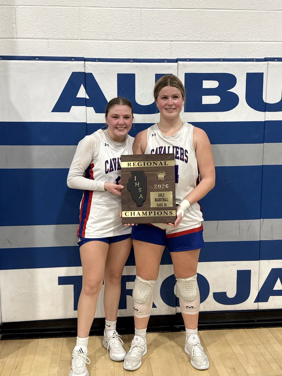 Mr. and Mrs. 25/8 tweet media