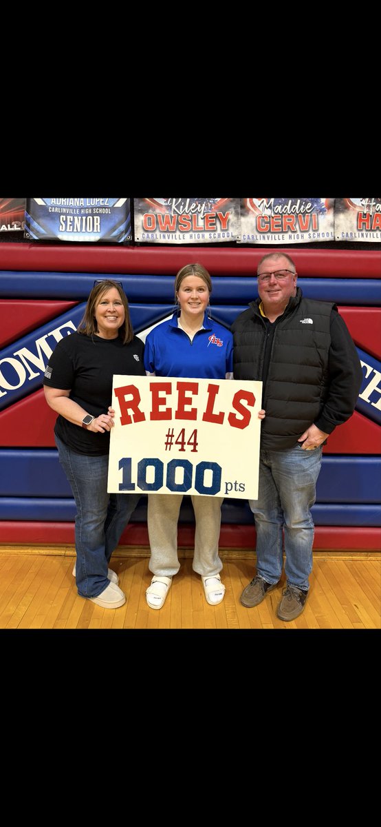 Mr. and Mrs. 25/8 tweet media