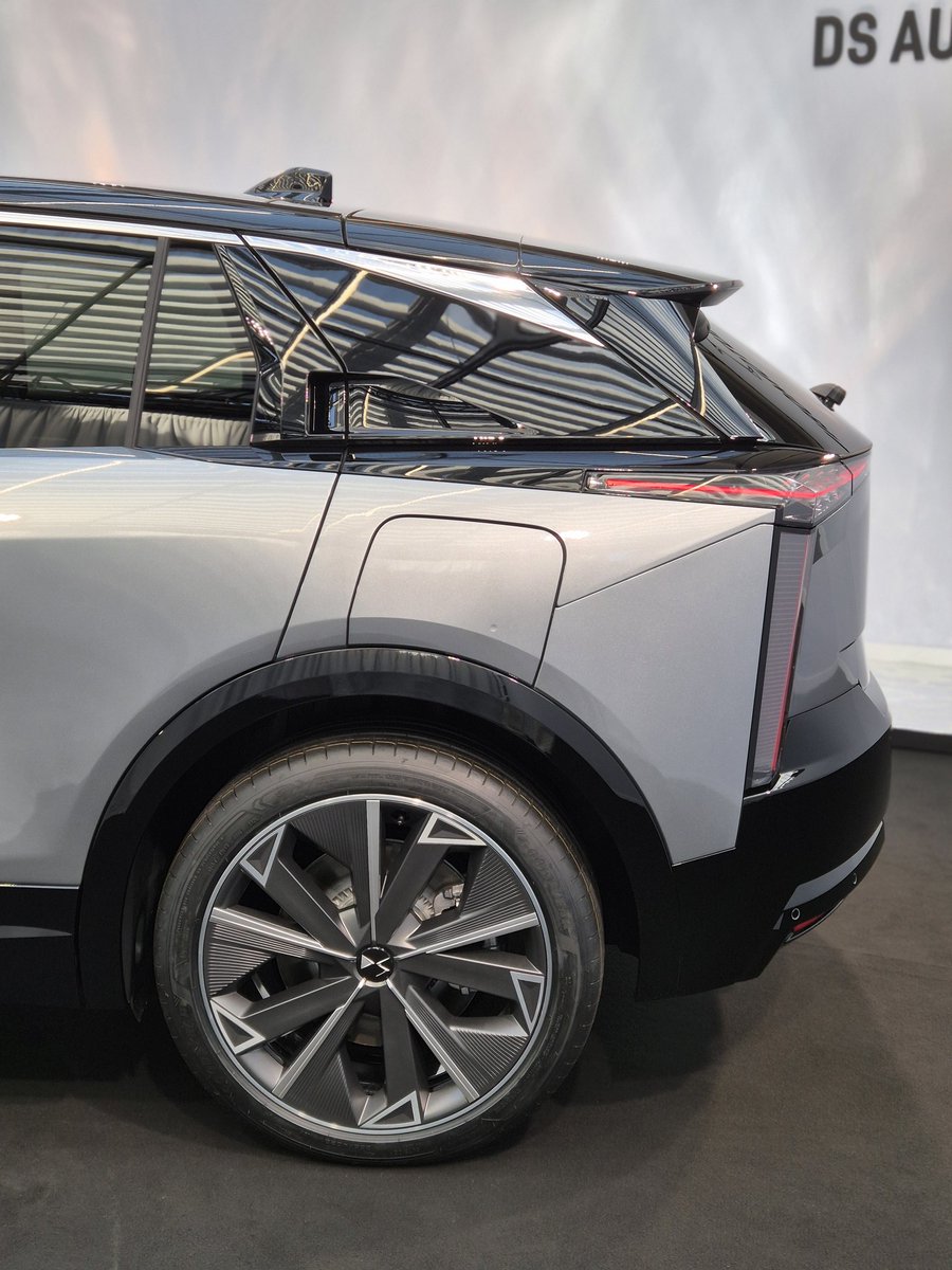 Julien Rosburger POA tweet media