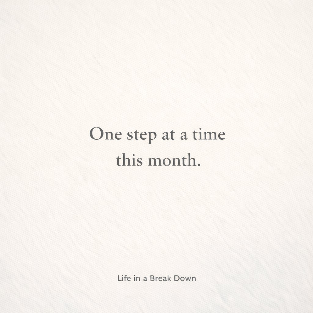 Sarah @ Life in a Break Down tweet media