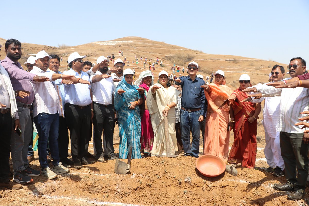 DM_Khandwa's tweet image. ✅ जल संचय जन भागीदारी 2.0 अभियान के तहत सामूहिक श्रमदान कार्यक्रम संपन्न

✅ पंधाना ब्लॉक के ग्राम घाटीखास में ग्रामीणजनों, अधिकारियों और जनप्रतिनिधियों ने किया श्रमदान
Read More : facebook.com/share/p/17yWs6…

@JansamparkMP
@mpurbandeptt
@minprdd
#जल_गंगा_संवर्धन 
#khandwa