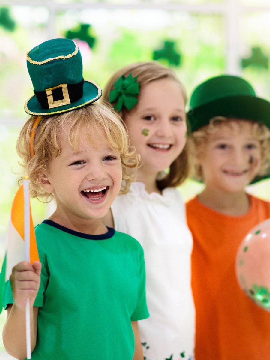 UPMC_CCP's tweet image. 🍀 Happy St. Patrick’s Day!

Whether you’re hunting for four-leaf clovers, wearing your favorite green outfit, or sharing a festive meal with family, today is a great reminder that the best luck of all is healthy, happy kids.

#StPatricksDay #HealthyKids #FamilyFun #UPMCCCP