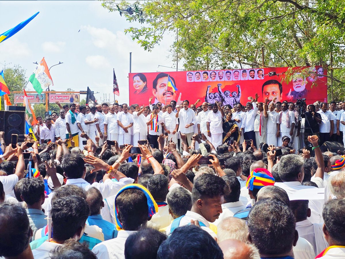 bjp_cuddalore's tweet photo. இன்று கடலூர் மாவட்டத்தில் பாட்டாளி மக்கள் கட்சி தலைவர் திரு அன்புமணி ராமதாஸ் அவர்கள் தலைமையில் திமுக ஆட்சியில் பெண்களுக்கு நடக்கும் அணிதிகள் எதிர்த்து மாபெரும் கண்டன ஆர்ப்பாட்டம் நடைபெற்றது
திமுக ஆண்டும் போதும் மக்கள் மாண்டதும் போதும் என மாற்றத்தை நோக்கி...
#SaveWomnenFromDmk https://t.co/4xHnVerKsR