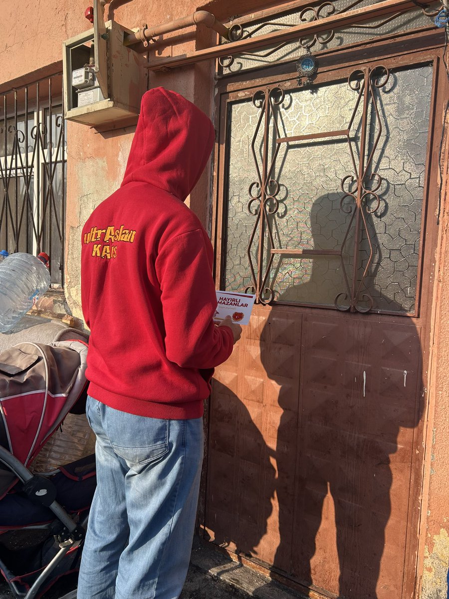 ultrAslan36_'s tweet photo. Mübarek Ramazan Ayı vesilesiyle her yıl olduğu gibi bu yılda ultrAslan Avrupa aracılığıyla yardımlarımızı gerçekleştirdik. Allah kabul etsin inşallah.

#AvrupadanTürkiyeye 
#uAYurtiçi 
#uAKars https://t.co/lXjb2wg17Y