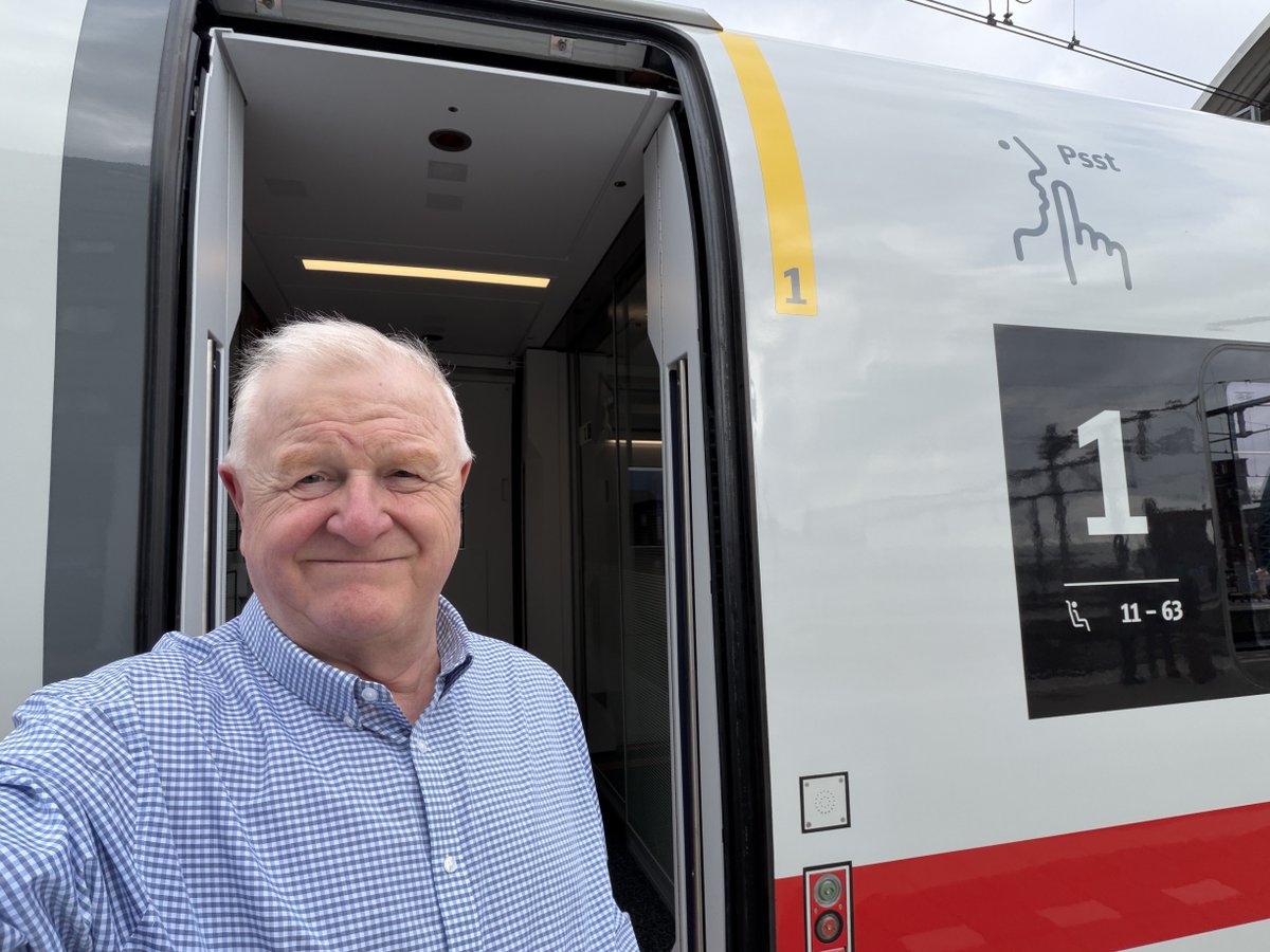 Nigel Vause tweet media