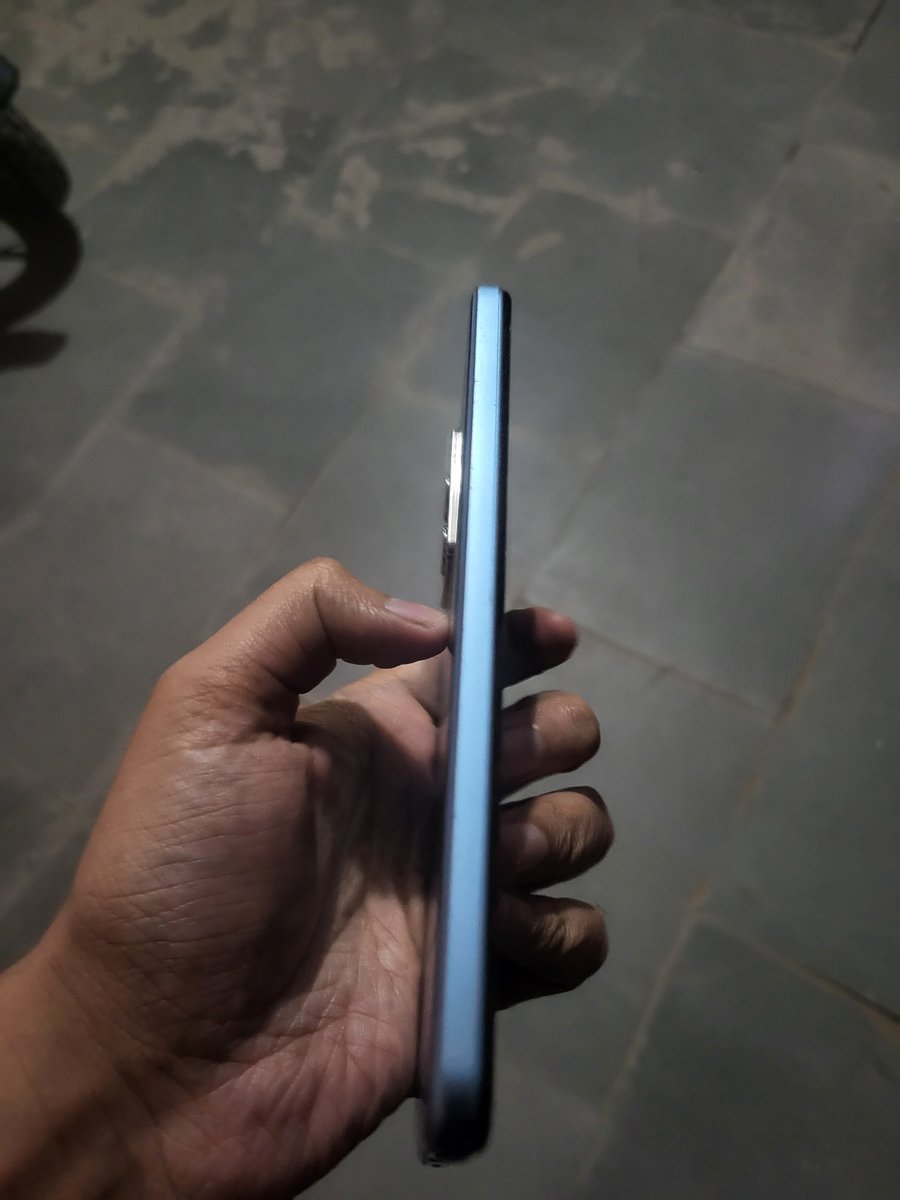 Rahul_Bali_RB's tweet photo. As per Flipkart, my phone failed inspection due to body bend, dents, and body coming out. But the images clearly show no such issues—the body is intact and properly attached. This questions the accuracy of their inspection report. #shameonyou @flipkartsupport @jagograhakjago https://t.co/Oe0t98e5FC
