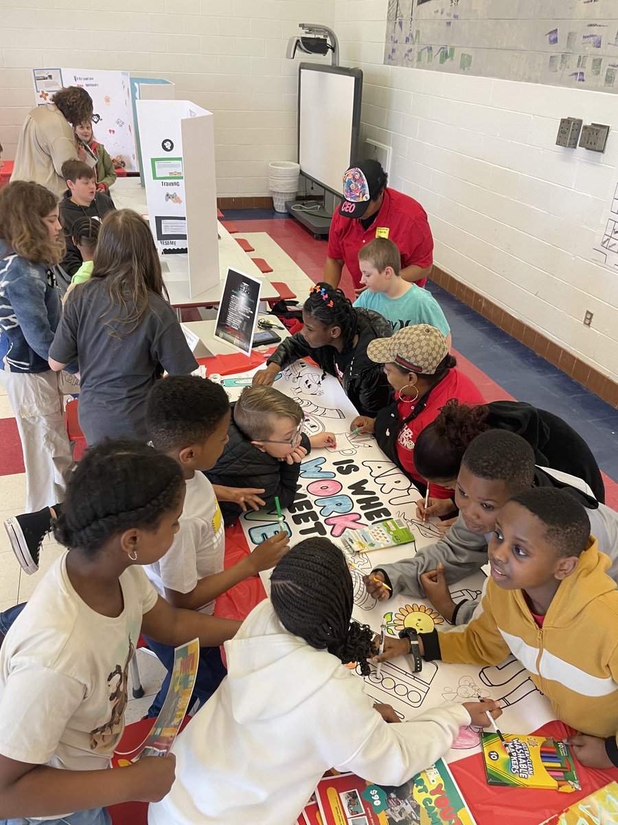 AsburyFoxDen's tweet photo. This past week at Asbury, we had our 5th grade career showcase alongside our yearly career day! 5th grade did such an amazing job, and thank you to all those who showed all the awesome things they do day to day! #WeAreHCS #FoxPride https://t.co/wqirsCSeJj