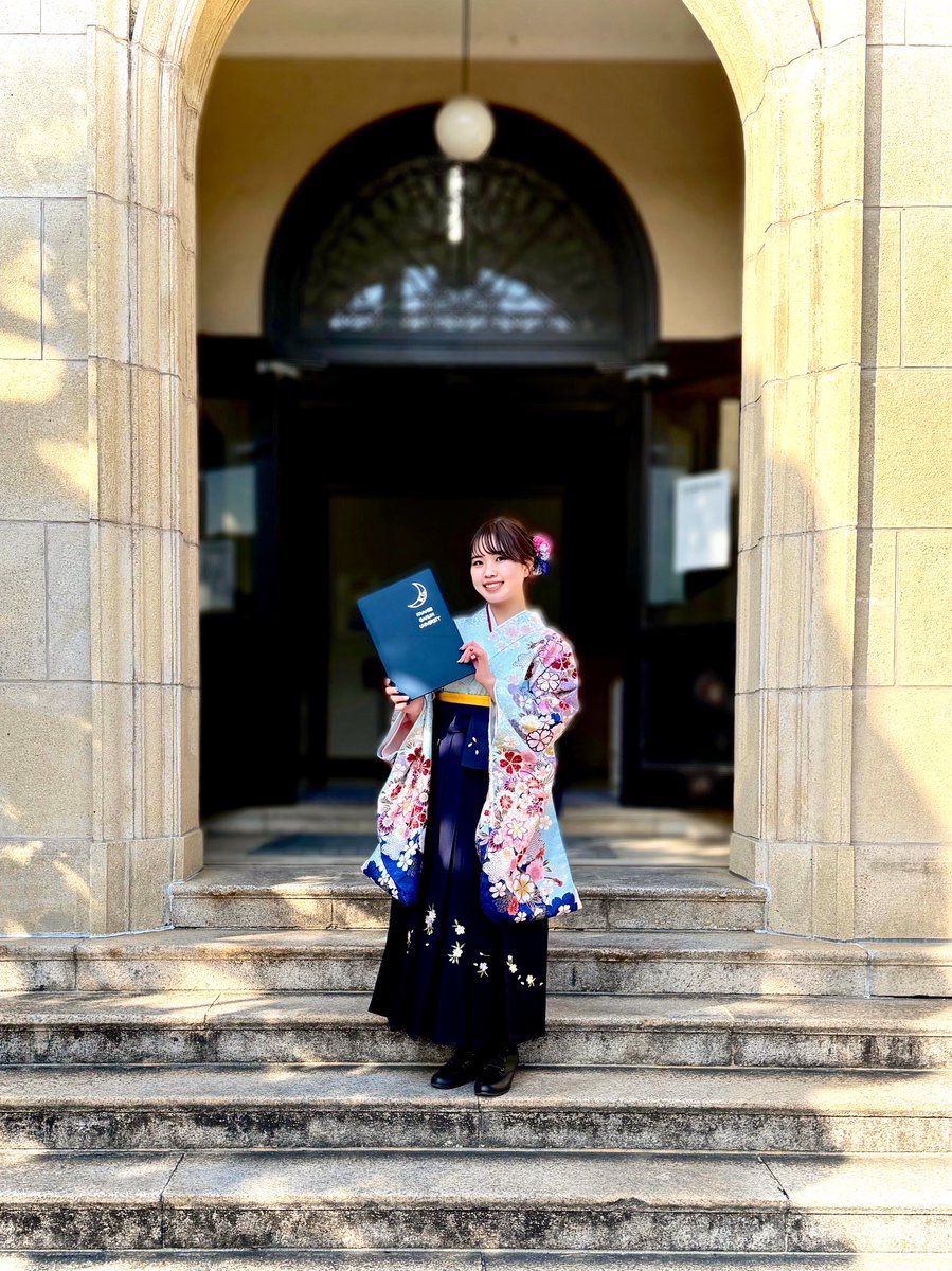 榮しおり tweet media