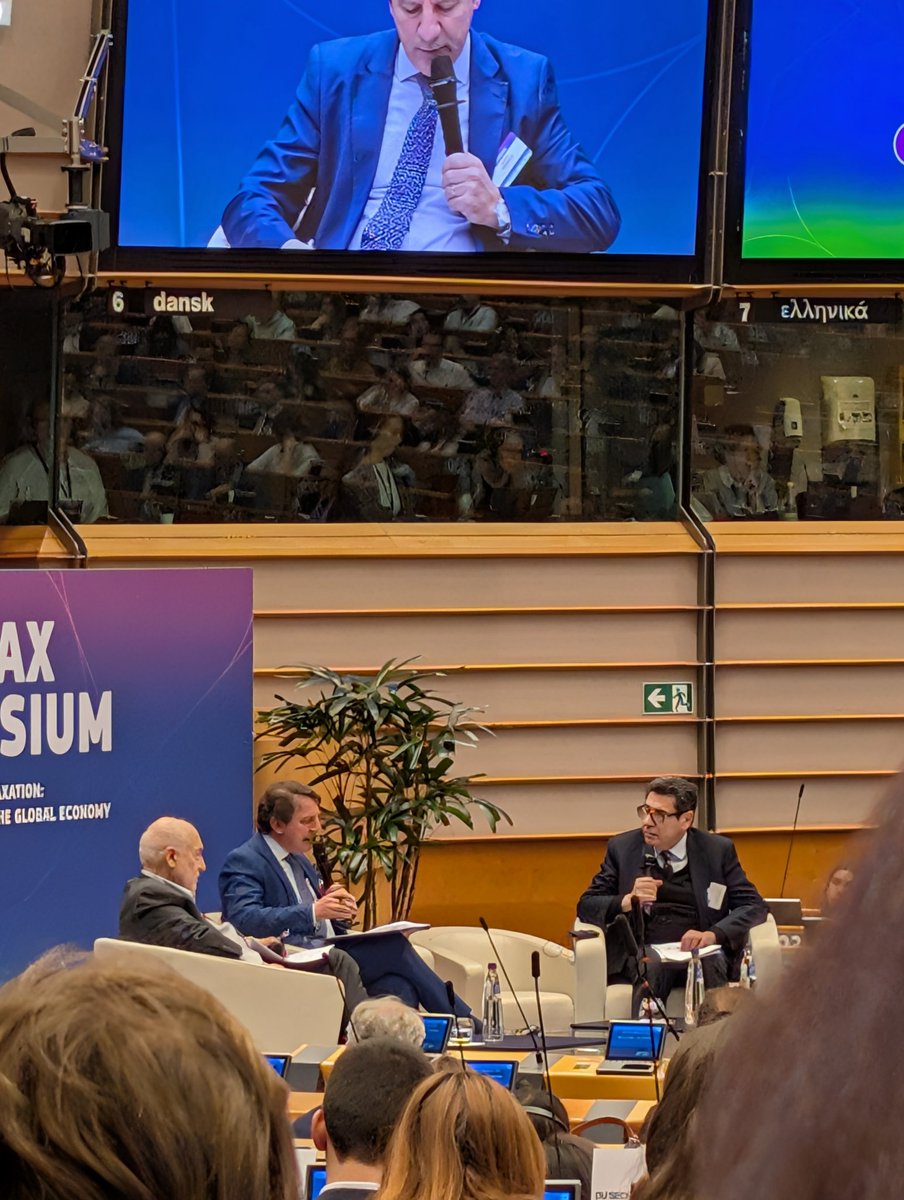 Daniel Bunn tweet media