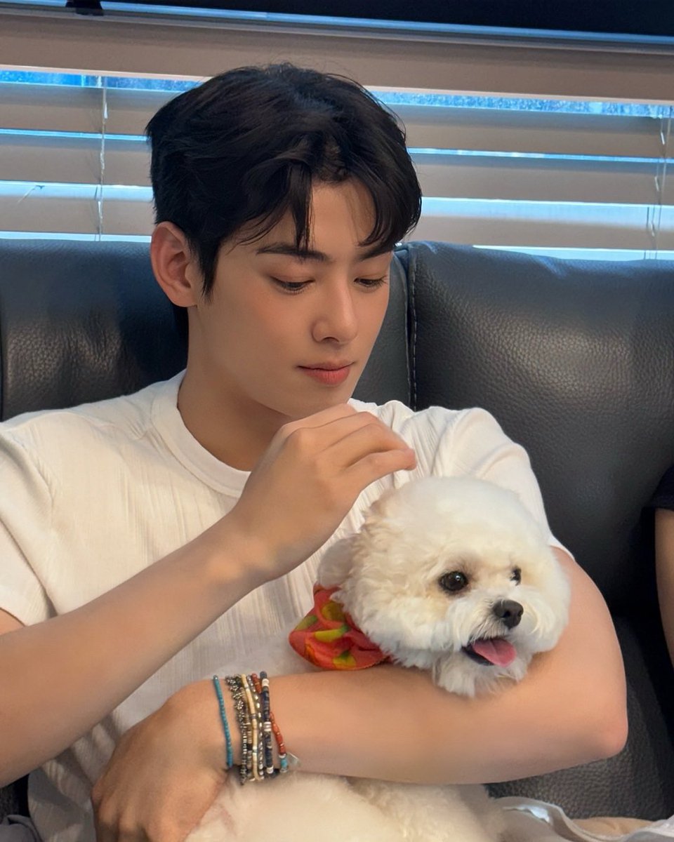 Your smile made my day🤍 tweet media