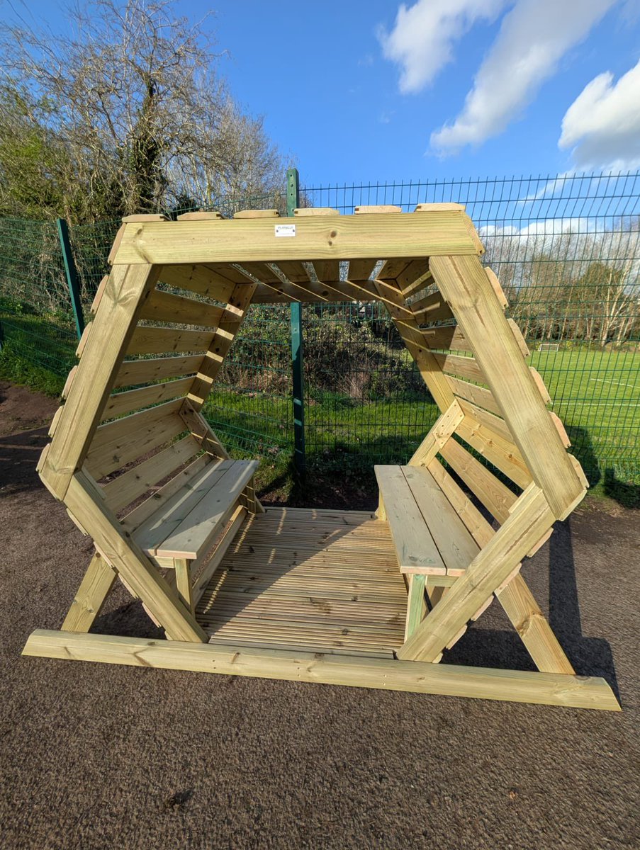 Playwood4's tweet photo. A lovely addition to any outdoor space 🌿

These hexagon seating units are perfect for creating a calm, social area for children to sit, chat or learn together.

£695 + VAT
📩 Get in touch to order

#OutdoorLearning #Schools #EarlyYears #Playwood #PlaygroundEquipment https://t.co/kjacQViPWF