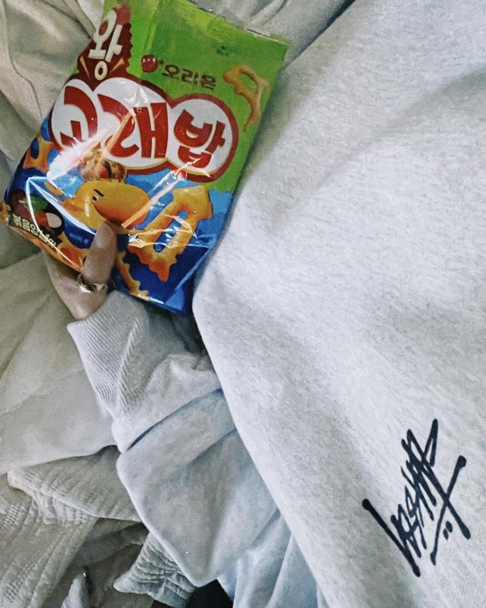 marina ♡ bora tweet media